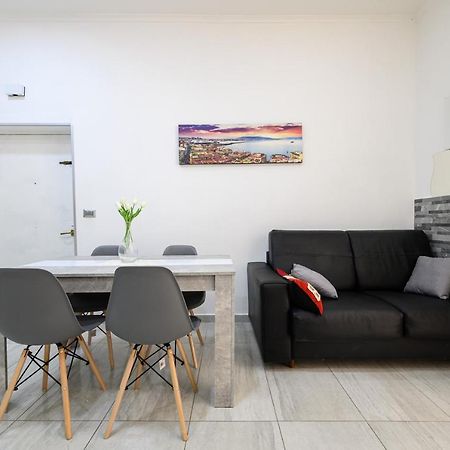 Manu Family House Apartment เนเปิลส์ ภายนอก รูปภาพ