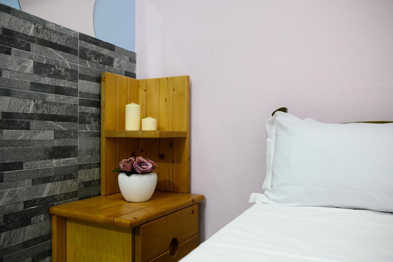 Manu Family House Apartment เนเปิลส์ ภายนอก รูปภาพ