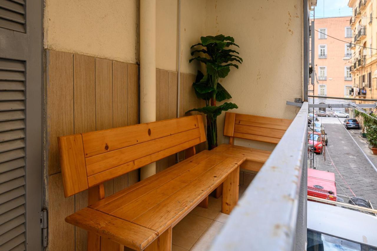 Manu Family House Apartment เนเปิลส์ ภายนอก รูปภาพ