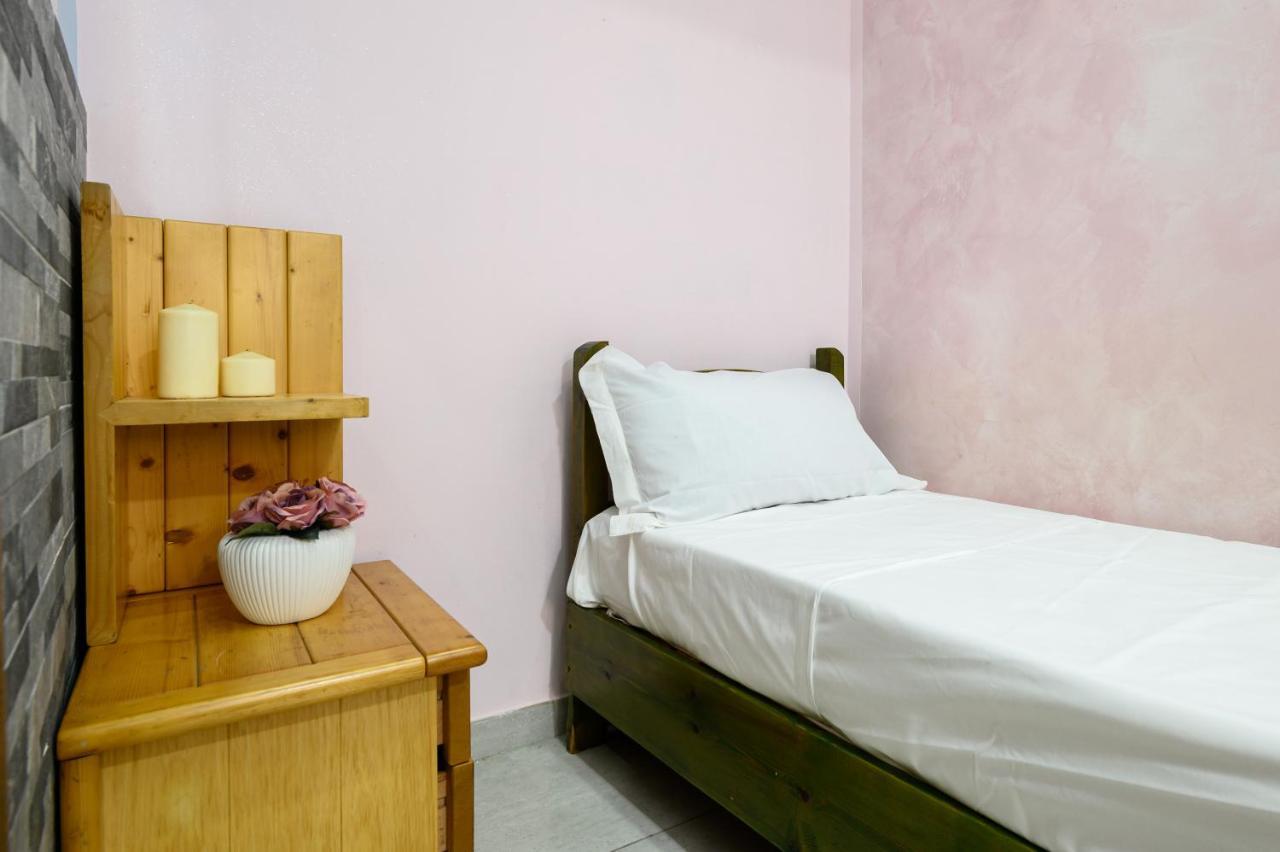 Manu Family House Apartment เนเปิลส์ ภายนอก รูปภาพ
